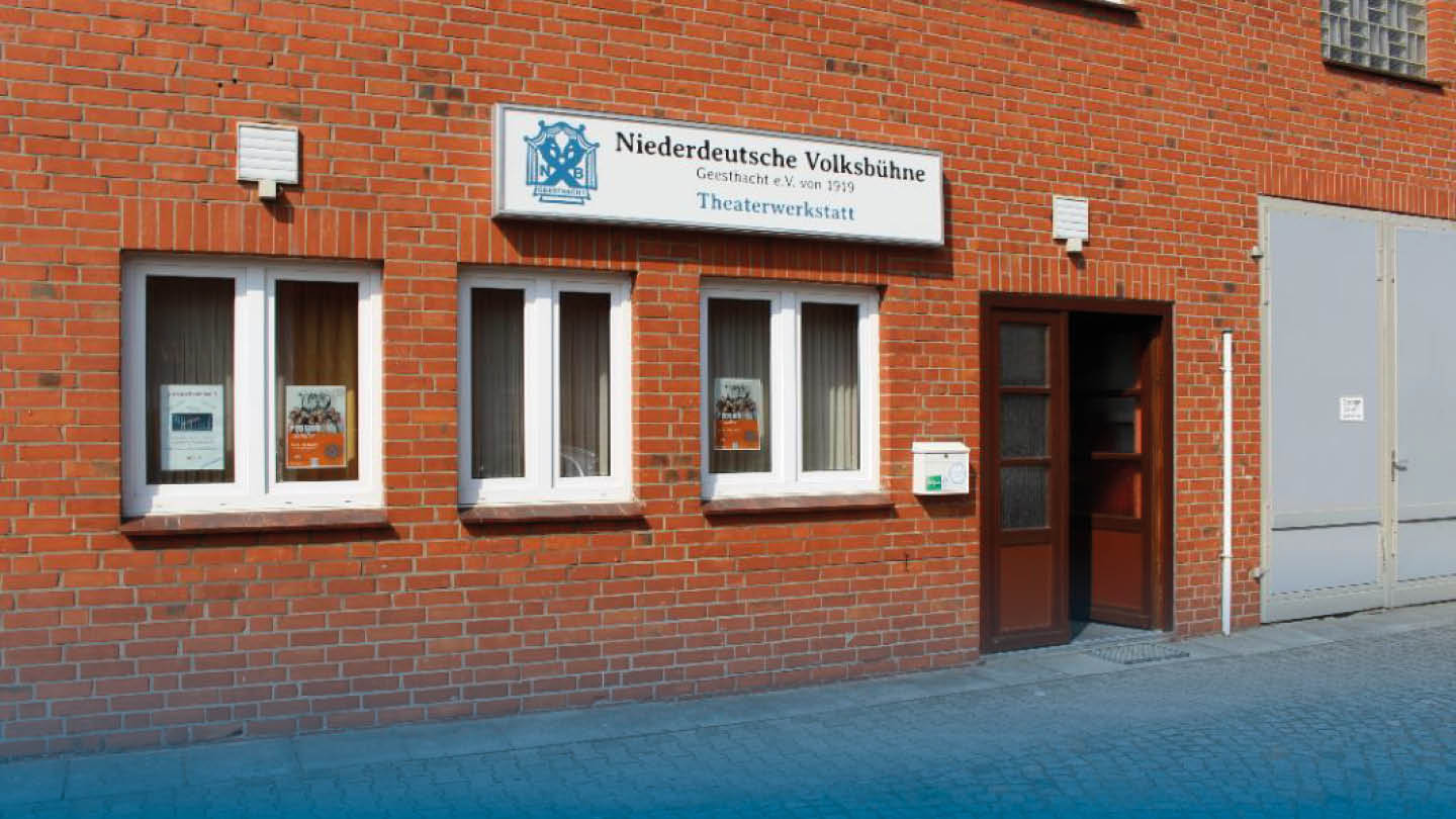 NVBG Niederdeutsche Volksbühne Geesthacht e.V. von 1919 | Unsere Theaterwerkstatt hinter dem Krügerischen Haus in der Bergedorfer Str. 28